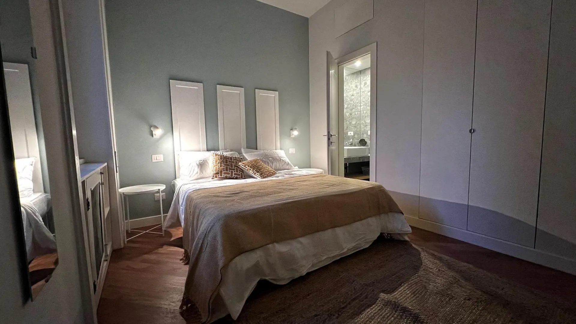 Archimede 35 One Step Away From The Center Apartment Italy